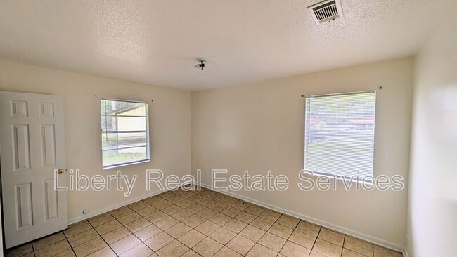 Building Photo - 179 Cherokee Cir