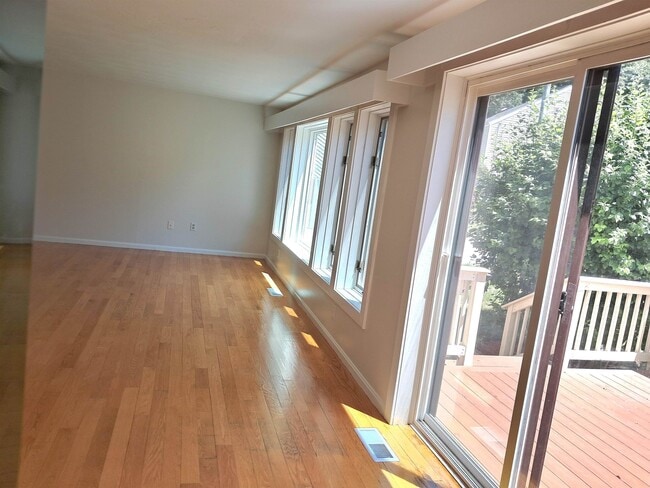 Building Photo - 4 Esquire Cir