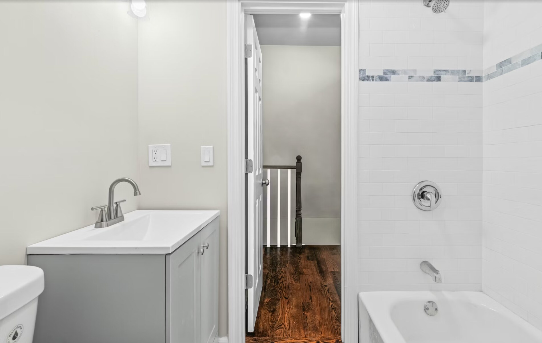 Building Photo - 356 Beechmont Ave