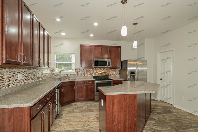 Building Photo - 508 Mason Creek Dr