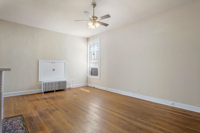 Building Photo - 2604 Grove Ave