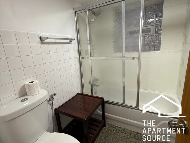 Building Photo - 3318 W Pierce Ave