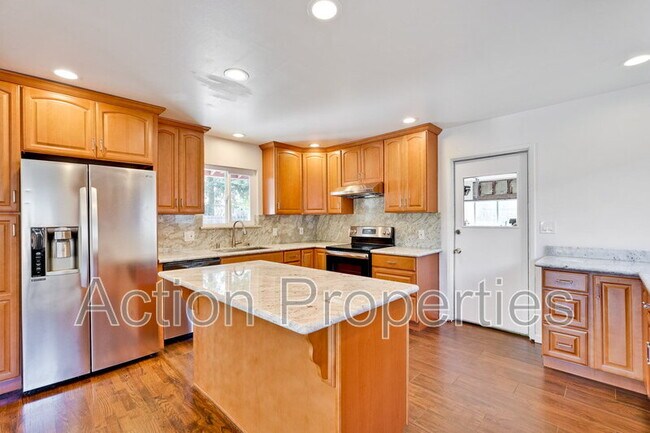 Building Photo - 4225 Borina Dr