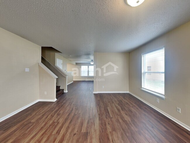 Building Photo - 536 Runnymede Ct