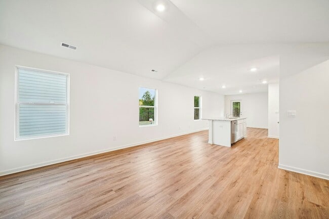 Building Photo - 595 Sterling Pl