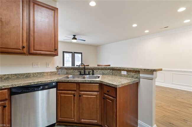 Building Photo - 112 Mount Vernon Ct