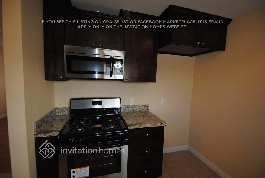 Building Photo - 1018 W G St