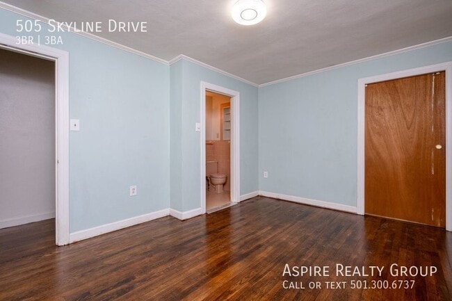 Building Photo - 505 Skyline Dr