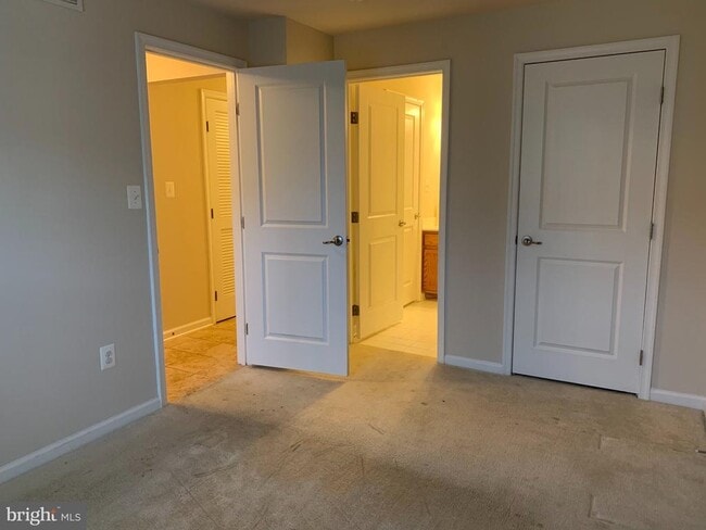 Building Photo - 7449 Singers Way
