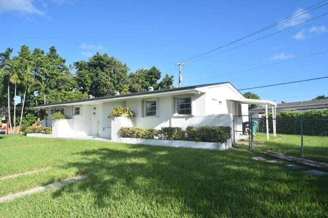 Building Photo - 18601 SW 97th Ct