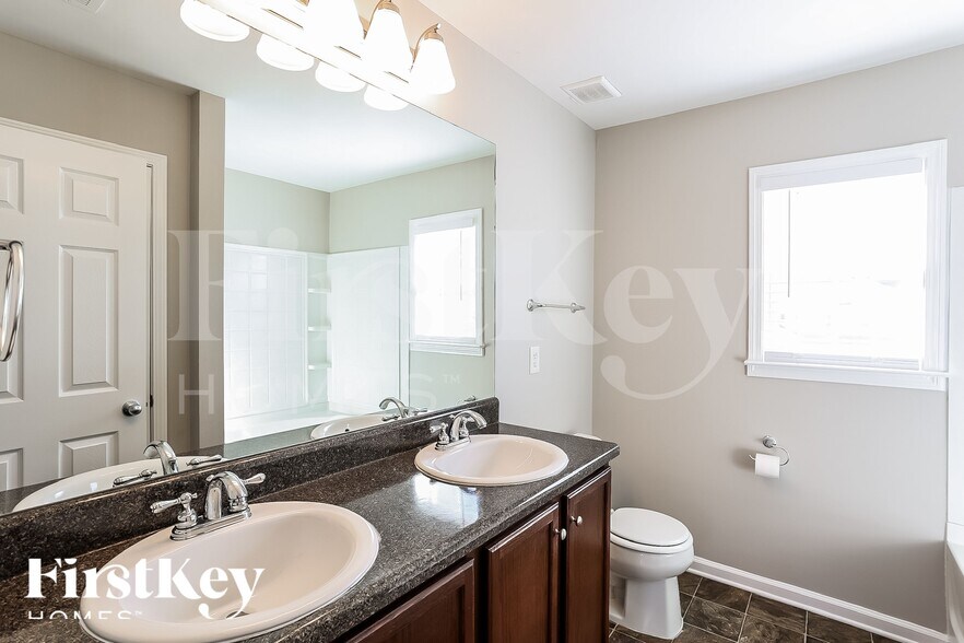 Building Photo - 59 Sugar Berry Pl