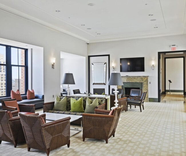 Building Photo - 1500 15th St S