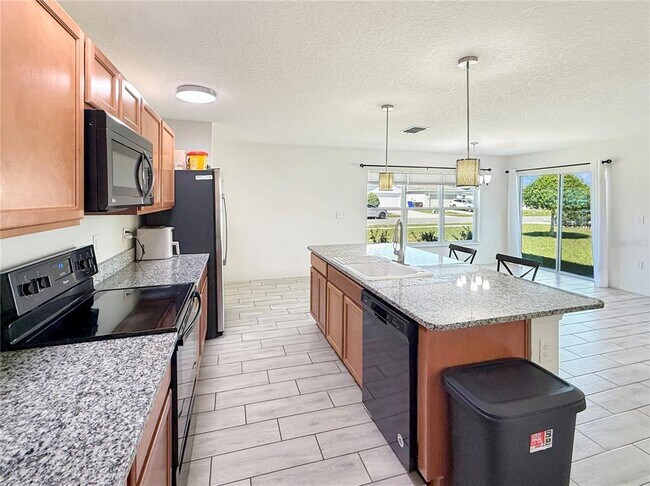 Building Photo - 4668 Glencrest Loop