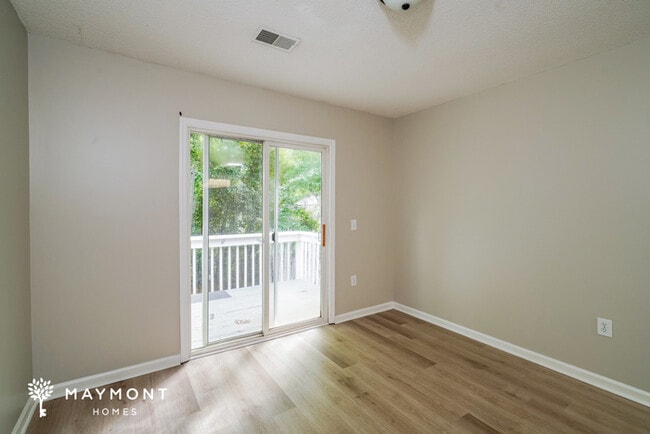 Building Photo - 213 Taylor Dr