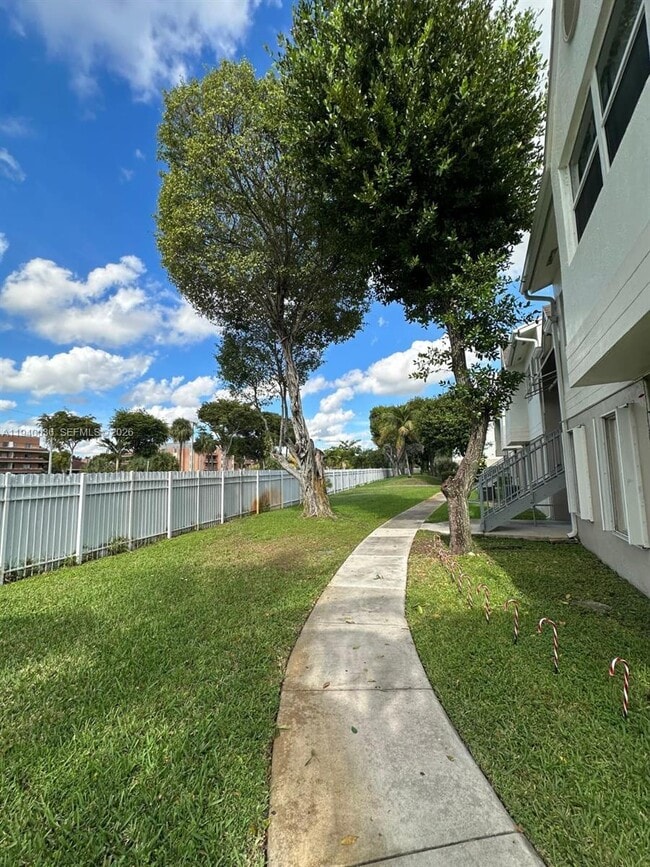 Building Photo - 17500 NW 67th Pl