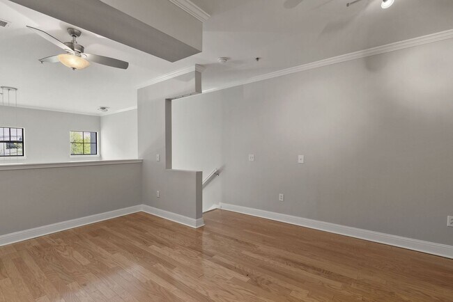 Building Photo - 1,593 SqFt Condo in a prime location in Nashville!