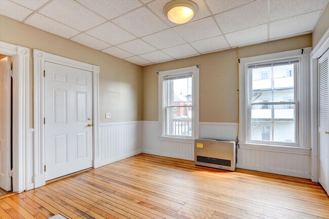 Building Photo - 475 Rimmon St