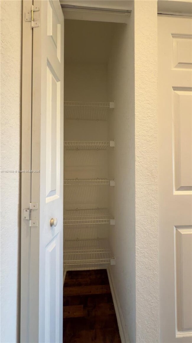 Building Photo - 1109 Lucaya Dr