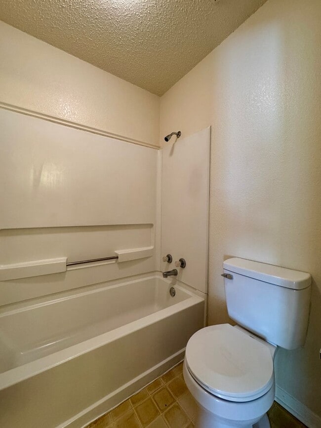 Building Photo - Duplex