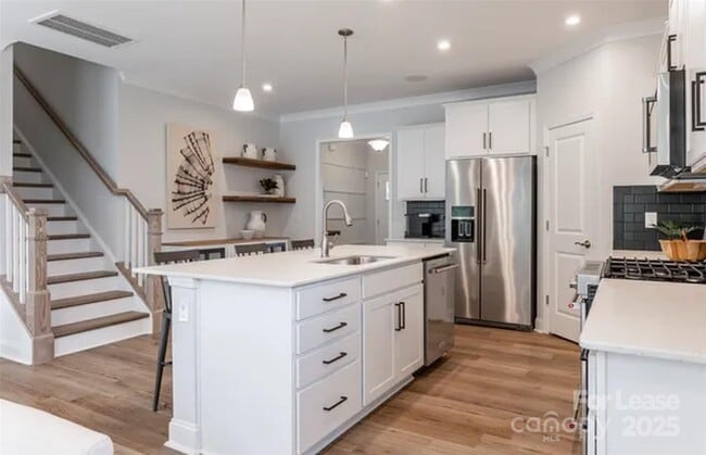 Building Photo - 19016 Yellow Birch Dr