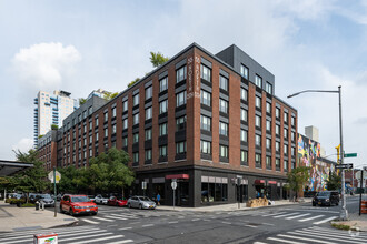 Building Photo - Fifth and Wythe