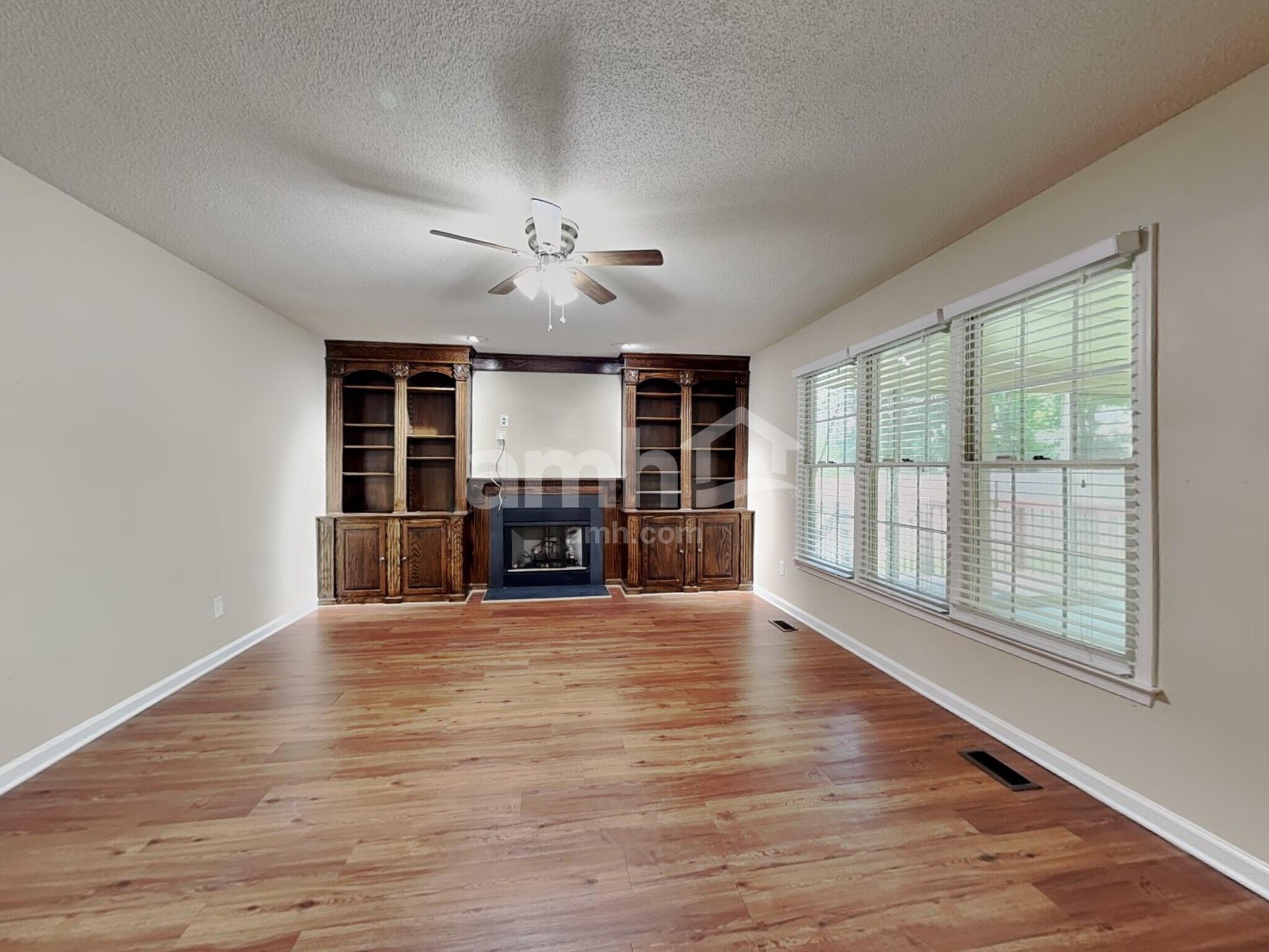 Building Photo - 6400 Ivystone Dr