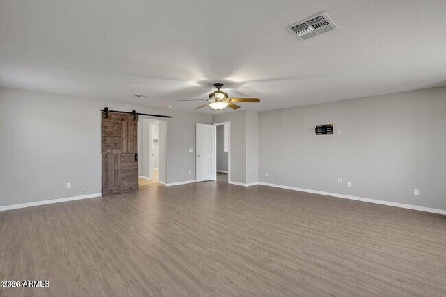 Building Photo - 2717 E Teakwood Pl