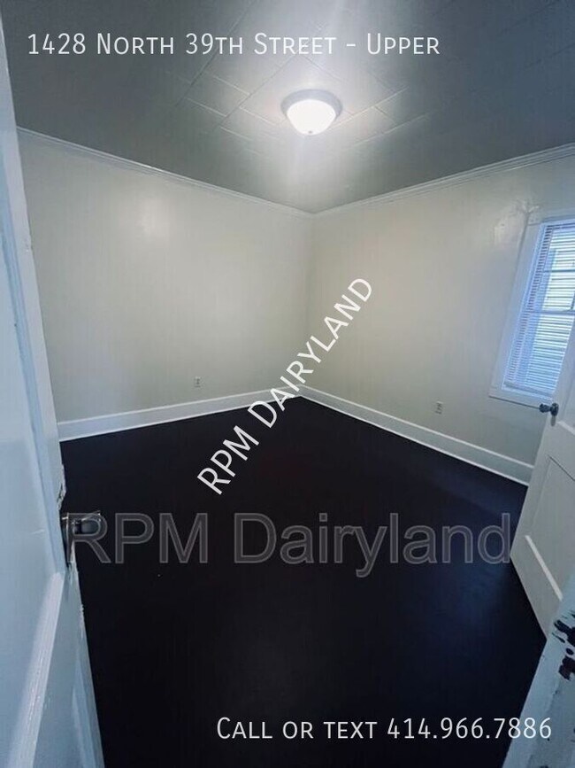 Building Photo - 1428 N 39th St