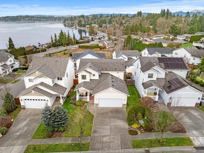 Building Photo - Beautiful 3 bedroom 2.5 bathroom Lake Stevens home!