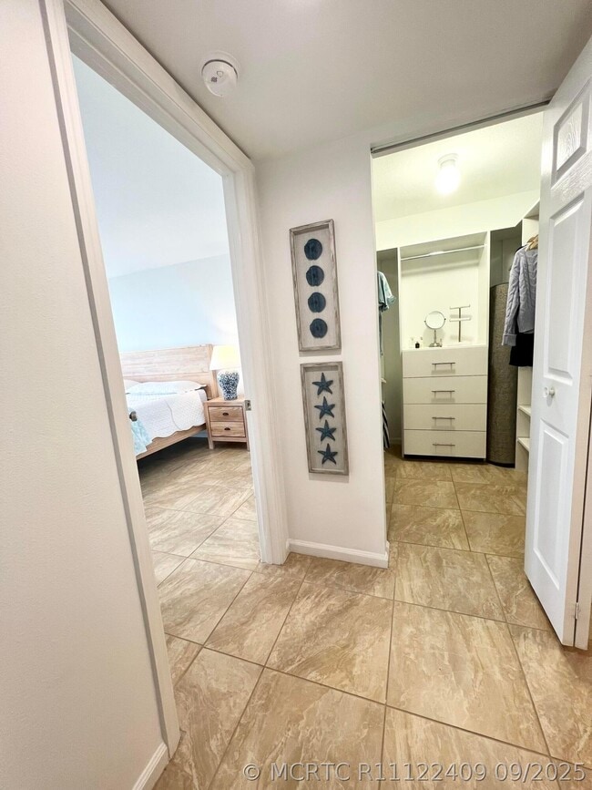 Building Photo - 9500 S Ocean Dr