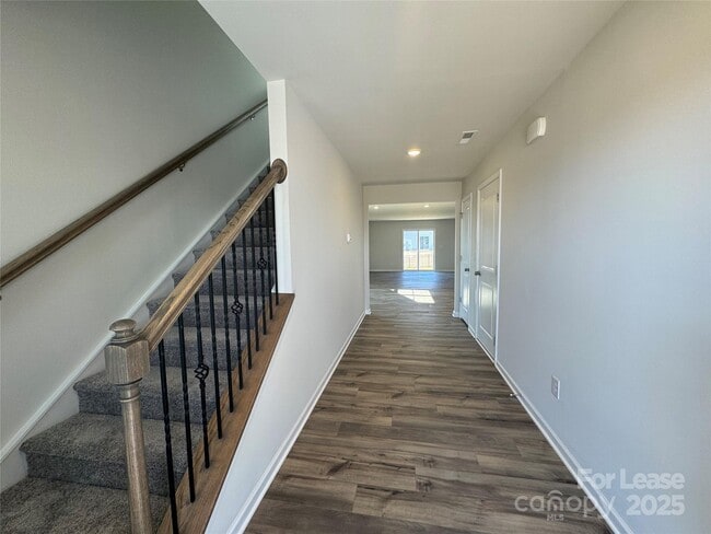 Building Photo - 193 Brentwood Dr