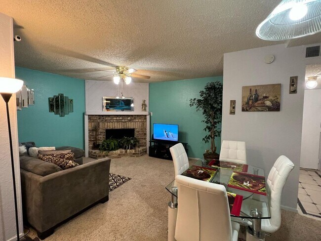 Building Photo - 336 Melrose Dr