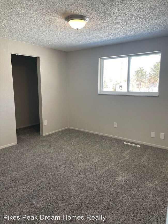 Building Photo - 2 br, 1 bath House - 7090 Alegre Circle #2