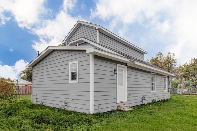 Building Photo - 8505 Denby St