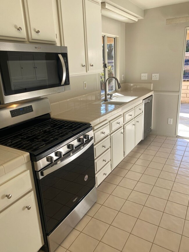 Building Photo - Sun Lakes Senior Stunner