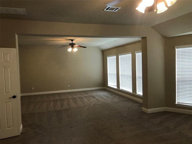 Building Photo - 7500 Mitra Dr