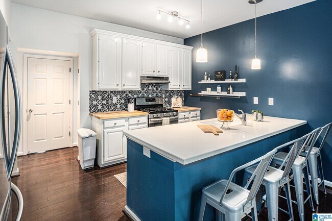 Building Photo - 5539 Hampton Heights Dr