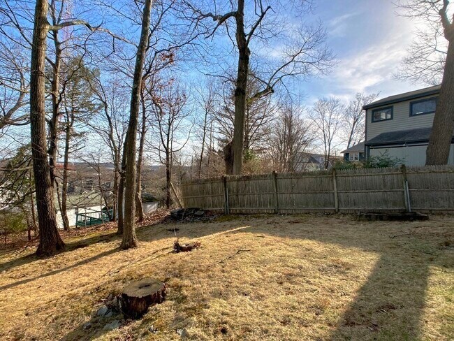 Building Photo - 25 Columbia Ave