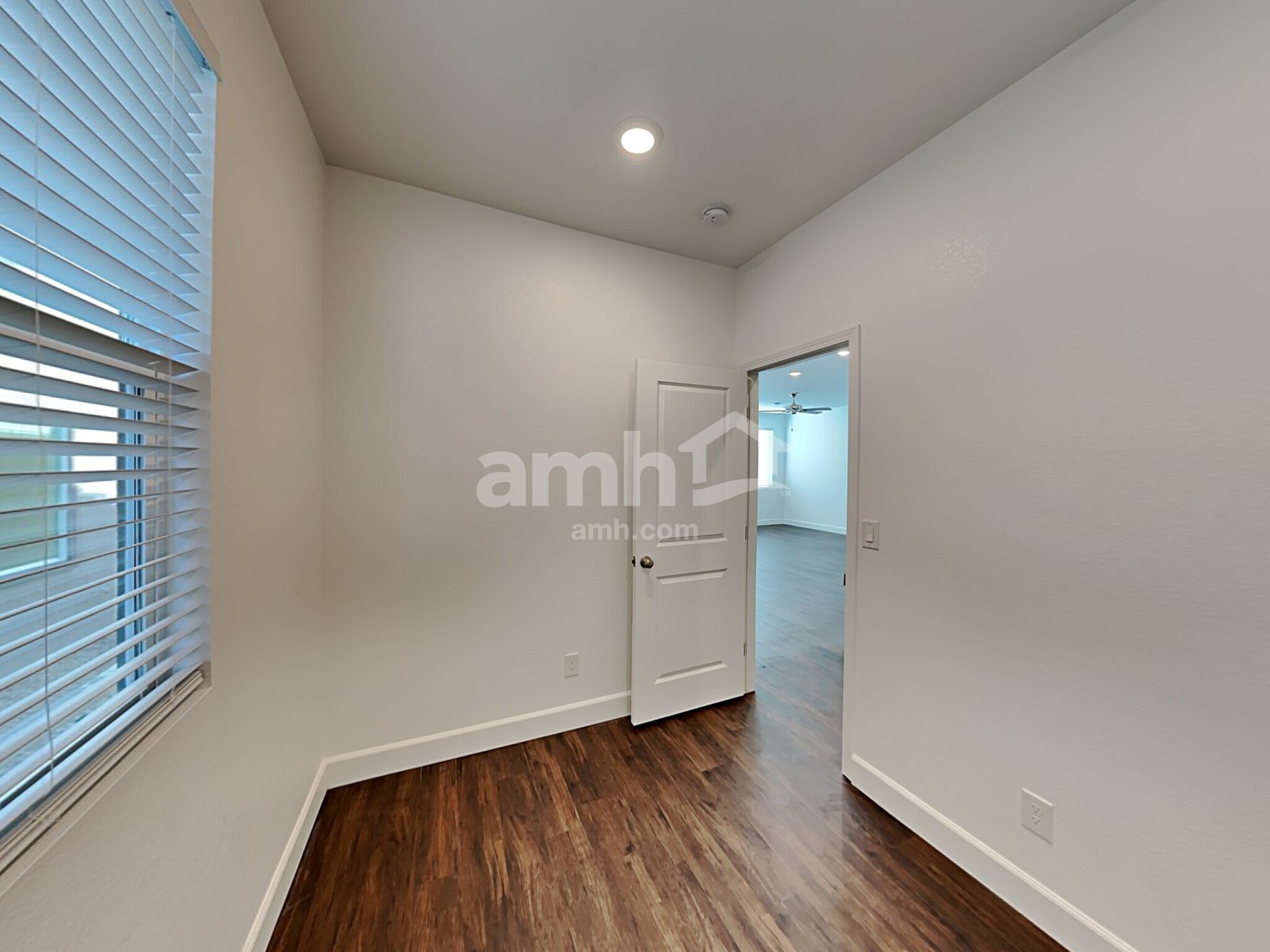 Building Photo - 8957 Tiger Tooth Ave