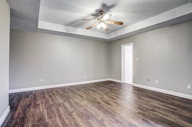 Building Photo - 157 Country Pl Ln