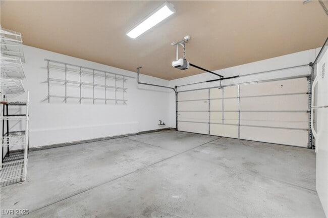 Building Photo - 5033 Apache Valley Ave