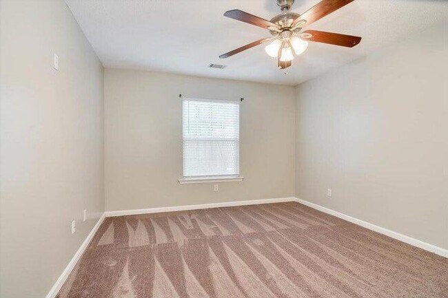 Building Photo - 3013 Abba Dr
