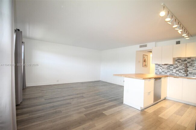 Building Photo - 301 SW 135th Ave