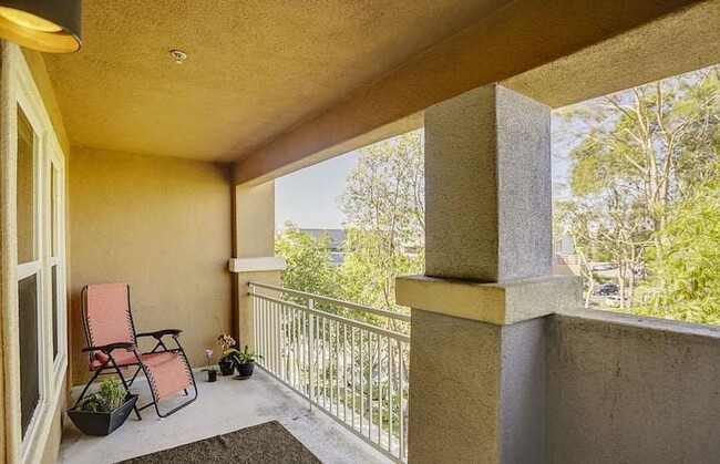 Building Photo - Point Loma - Furnished 2bd/2ba Condo with ...