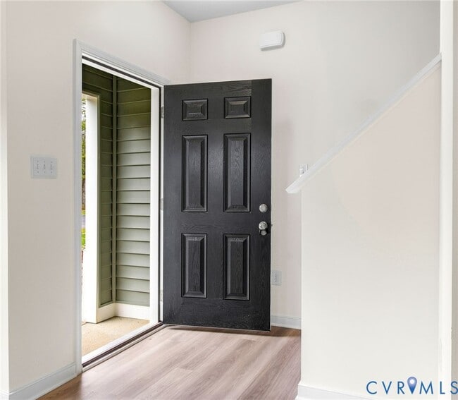 Building Photo - 231 Whiteside Rd