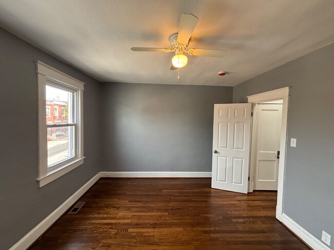 Building Photo - 2021 E Lanvale St
