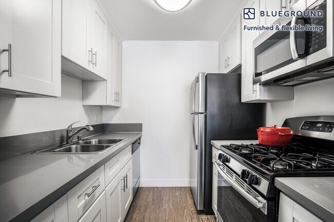 Building Photo - 1660 N Wilton Pl