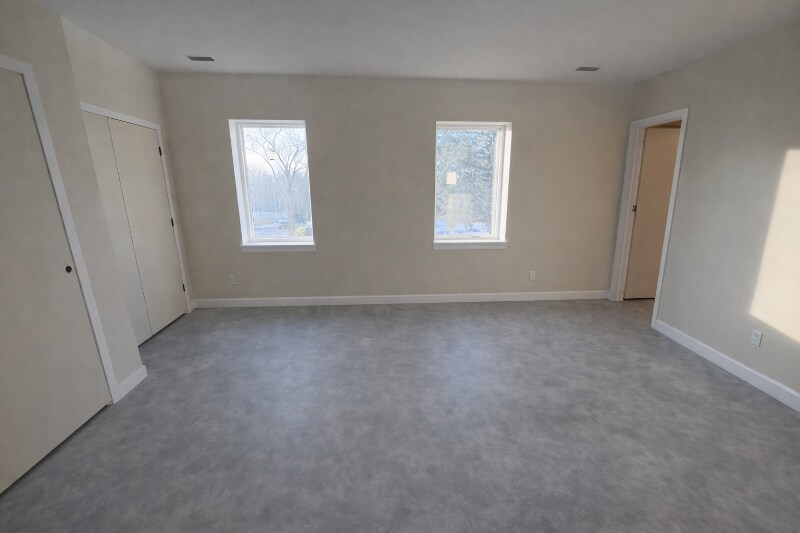 Building Photo - 300 N Independence St