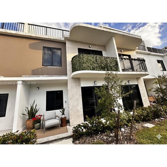 Primary Photo - 26119 SW 145th Ct