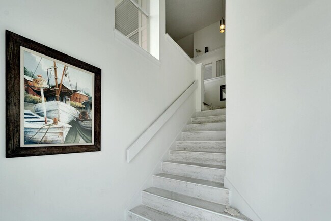 Building Photo - 840 Audubon Dr